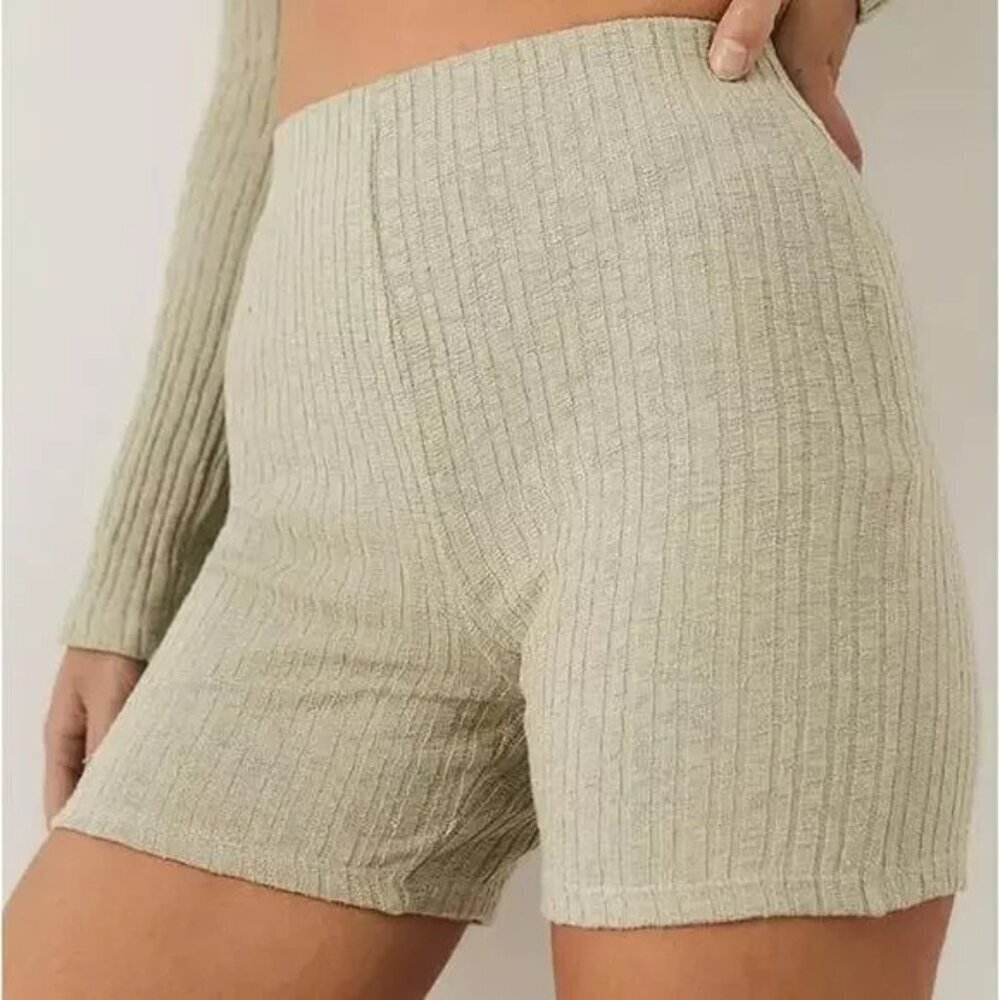 URBAN OUTFITTERS Ribbed Bike Shorts - Size Medium